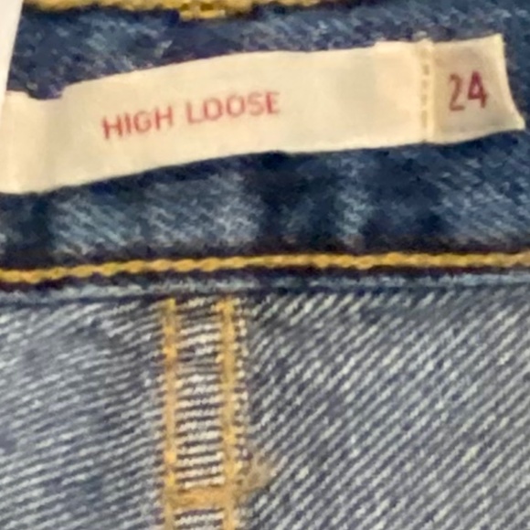 Levi's Super High Rise Loose Jeans NWT - Picture 9 of 12